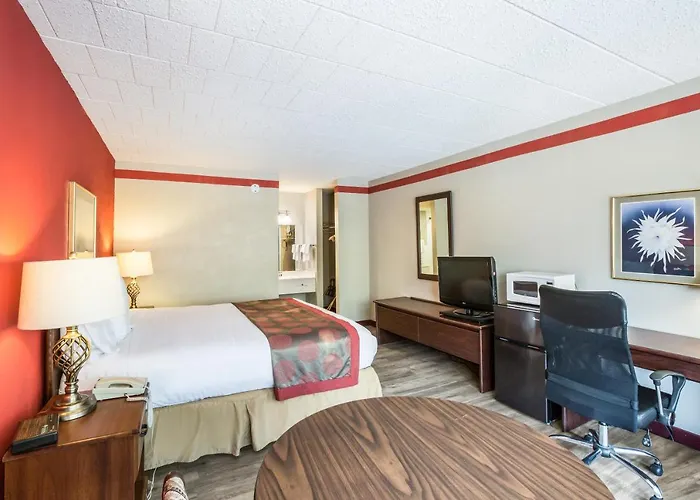 Red Carpet Inn & Suites